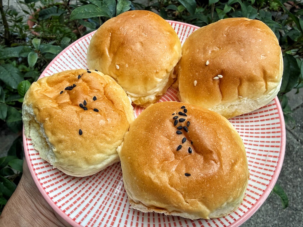 福星食品行|台中南區小餐包專賣店，牛排館小餐包一顆不到十元，五種口味任你選 @果果愛Fruitlove