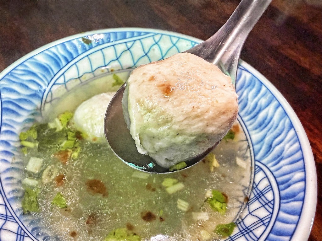 楊家蛋黃麵|苗栗頭屋早午餐，隱藏在巷弄中的人氣小吃店，蛋黃麵獨特Q彈，小菜滷味也是許多人推薦 @果果愛Fruitlove