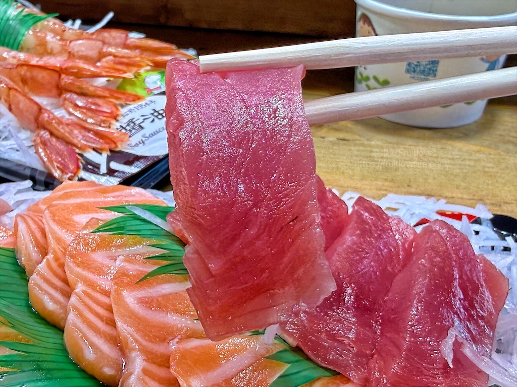 新竹南寮漁港一日遊，親子、美食、野餐、放風箏這裡都有，品嚐竹風漁市海鮮與海岸療癒美景 @果果愛Fruitlove