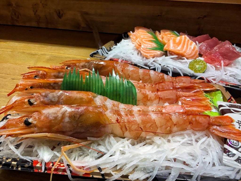 新竹南寮漁港一日遊，親子、美食、野餐、放風箏這裡都有，品嚐竹風漁市海鮮與海岸療癒美景 @果果愛Fruitlove