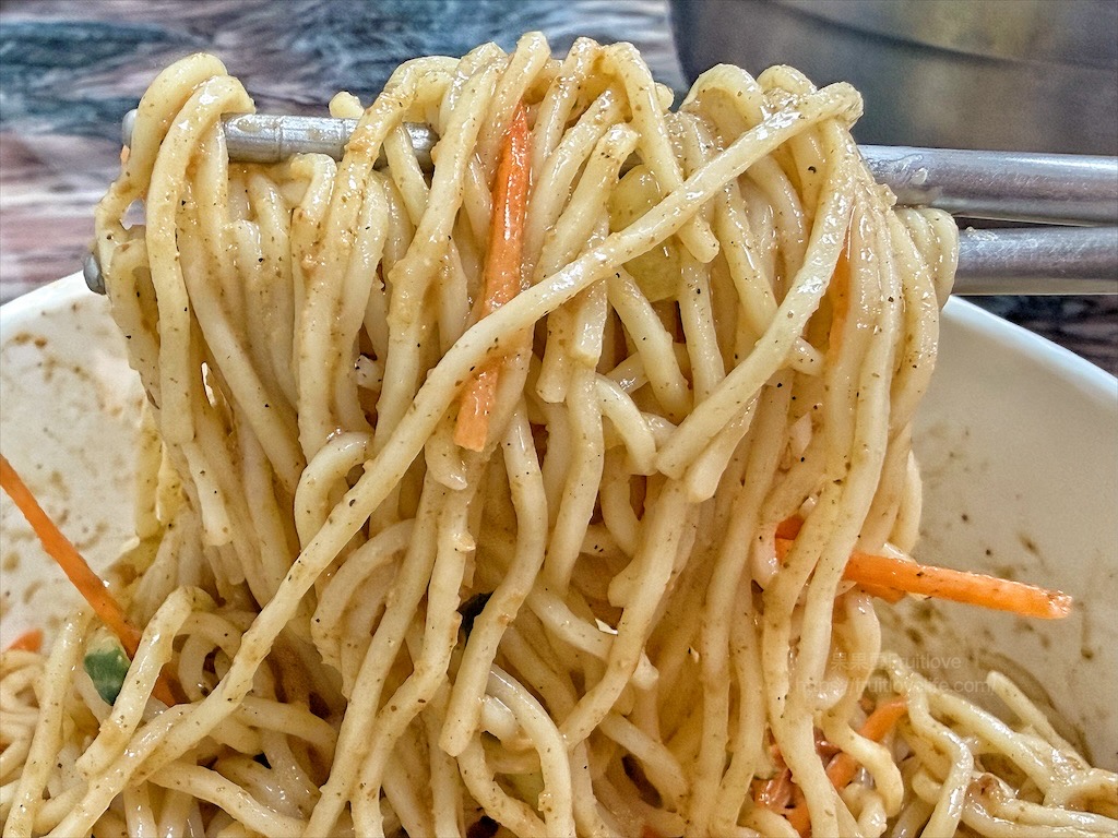 邵媽媽小吃店|新竹竹北高CP值早午餐推薦，魚羹、骨仔肉麵、炒米粉平價美味市場美食！ @果果愛Fruitlove