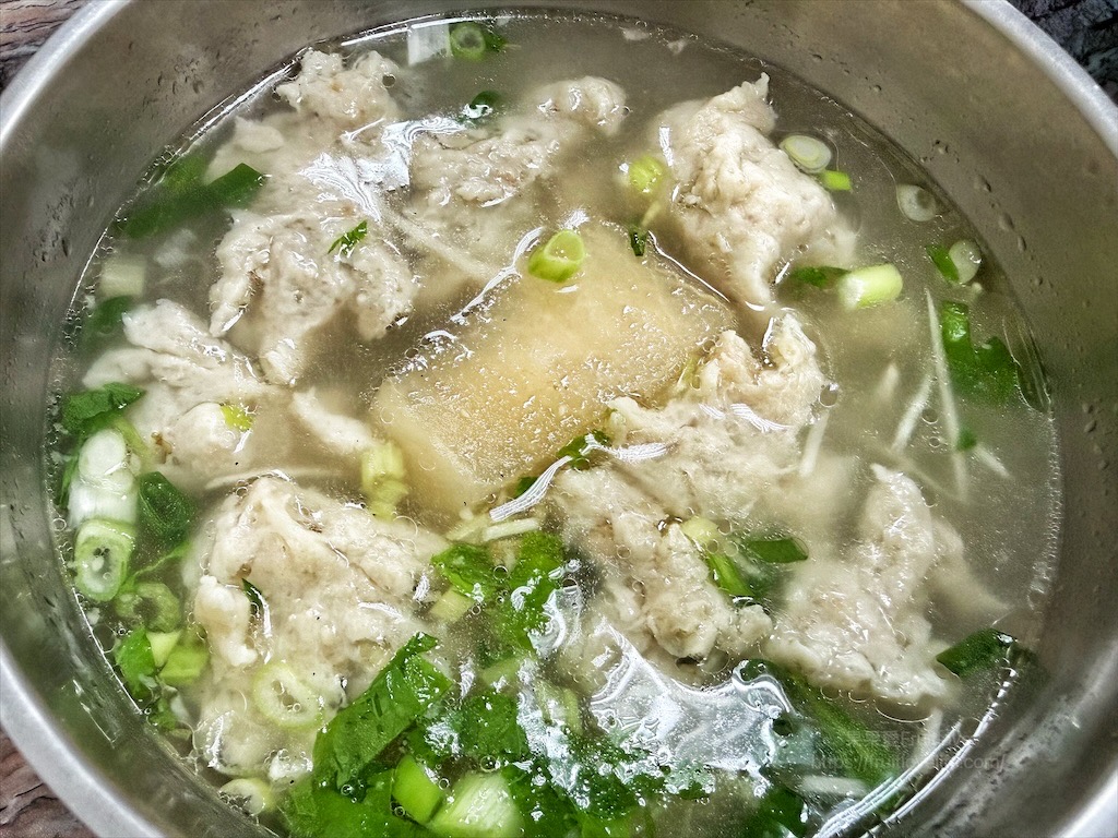 邵媽媽小吃店|新竹竹北高CP值早午餐推薦，魚羹、骨仔肉麵、炒米粉平價美味市場美食！ @果果愛Fruitlove