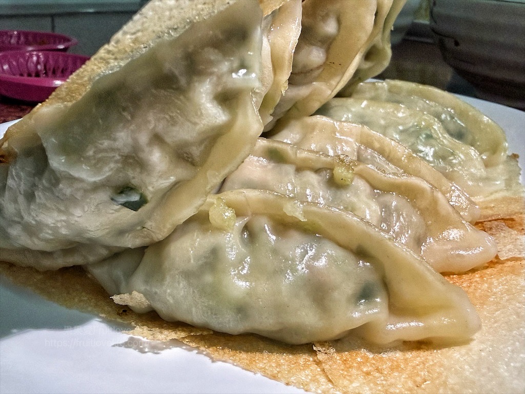 阿宏煎餃|彰化線西煎餃、水餃,就藏身在民宅內的美味小吃,金黃酥脆的煎餃就是要配上玉米濃湯或酸辣湯 @果果愛Fruitlove 阿宏煎餃|彰化線西煎餃、水餃,就藏身在民宅內的美味小吃,金黃酥脆的煎餃就是要配上玉米濃湯或酸辣湯 @果果愛Fruitlove