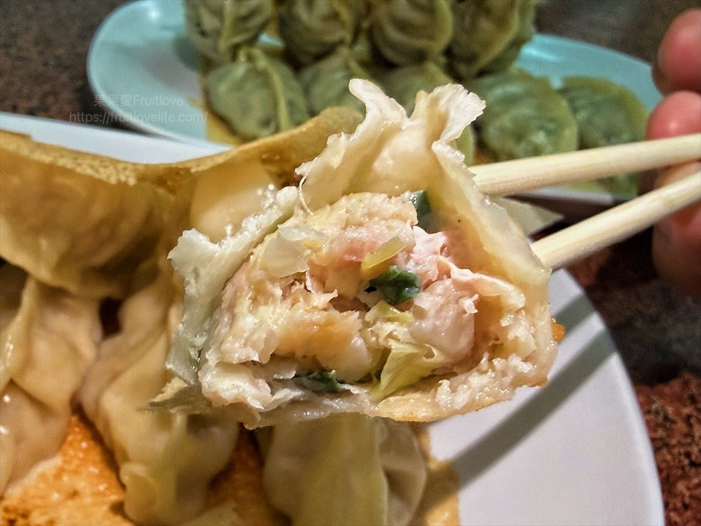 阿宏煎餃|彰化線西煎餃、水餃,就藏身在民宅內的美味小吃,金黃酥脆的煎餃就是要配上玉米濃湯或酸辣湯 @果果愛Fruitlove 阿宏煎餃|彰化線西煎餃、水餃,就藏身在民宅內的美味小吃,金黃酥脆的煎餃就是要配上玉米濃湯或酸辣湯 @果果愛Fruitlove