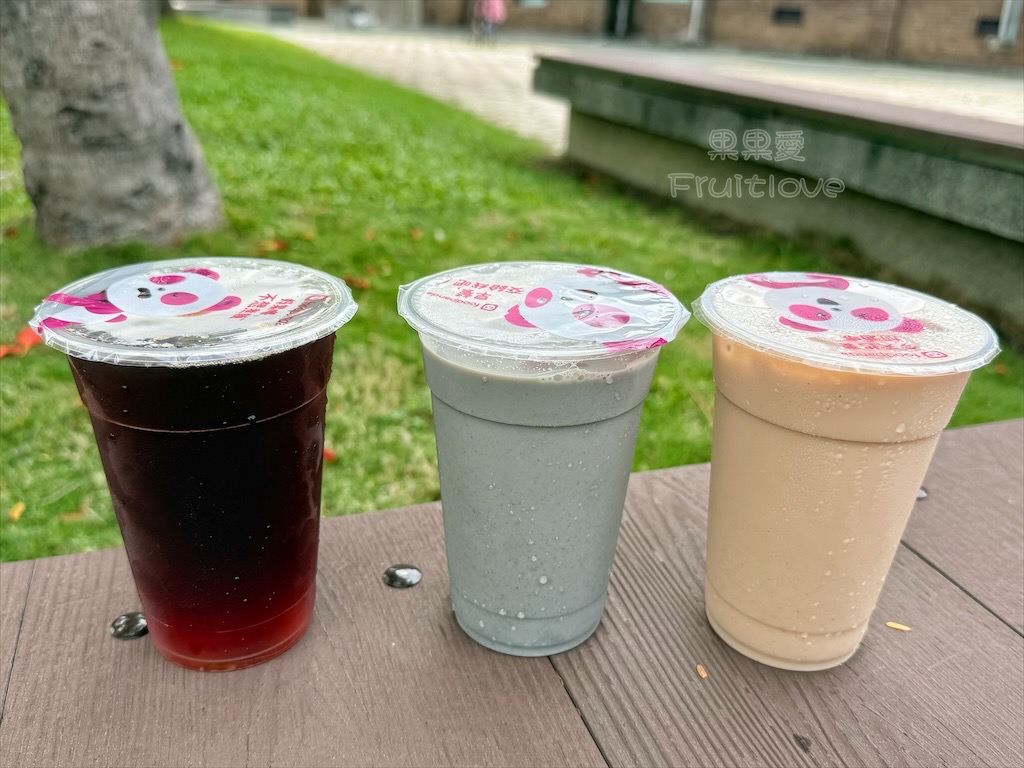 台中第三市場裡的三明治早餐專賣店，有好吃的新鮮水果三明治外，還有銅鑼燒、客製化捲餅 @果果愛Fruitlove