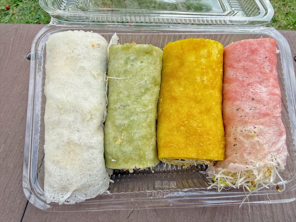 台中第三市場裡的三明治早餐專賣店，有好吃的新鮮水果三明治外，還有銅鑼燒、客製化捲餅 @果果愛Fruitlove