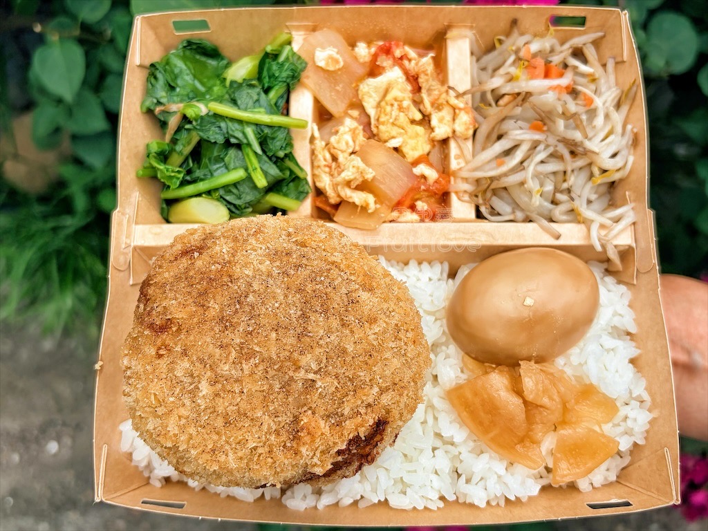 台中沙鹿便當推薦｜杰克廚房：創意餐盒、真材實料例湯，在地人回訪率超高的美味便當！ @果果愛Fruitlove