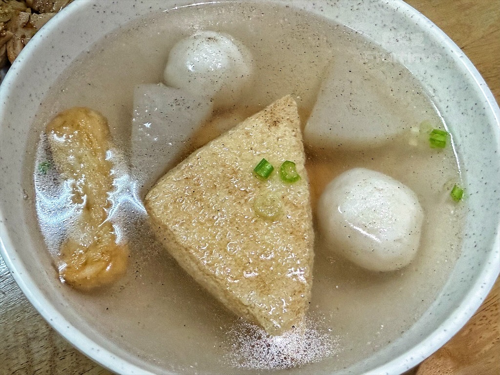 林家傳統美食 | 台中北屯古早味小吃，手工蘿蔔糕、糯米炸、油飯通通來一份，近松竹寺的溫馨古早味，還有可愛鸚鵡等你來！ @果果愛Fruitlove