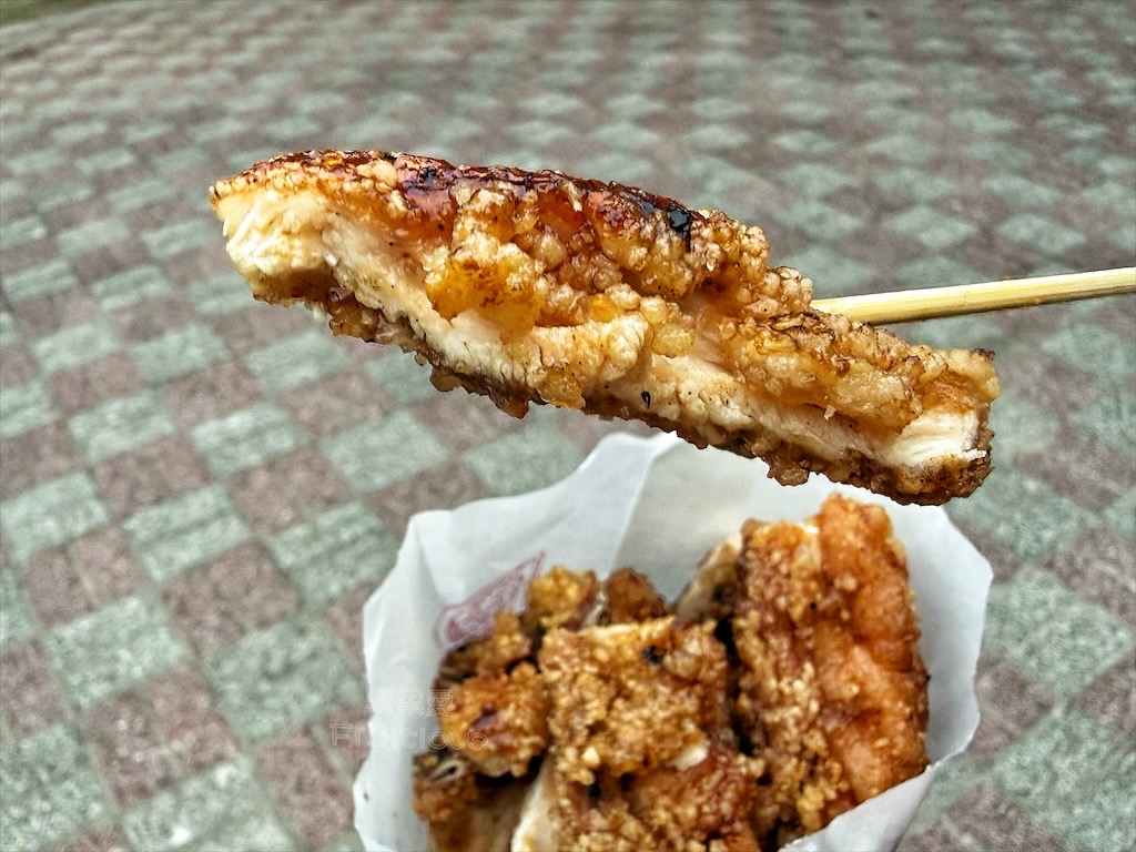 台中沙鹿｜五百碳烤雞排：鐵皮屋裡的傳統碳火美味，香酥雞排與唰嘴甜不辣！ @果果愛Fruitlove