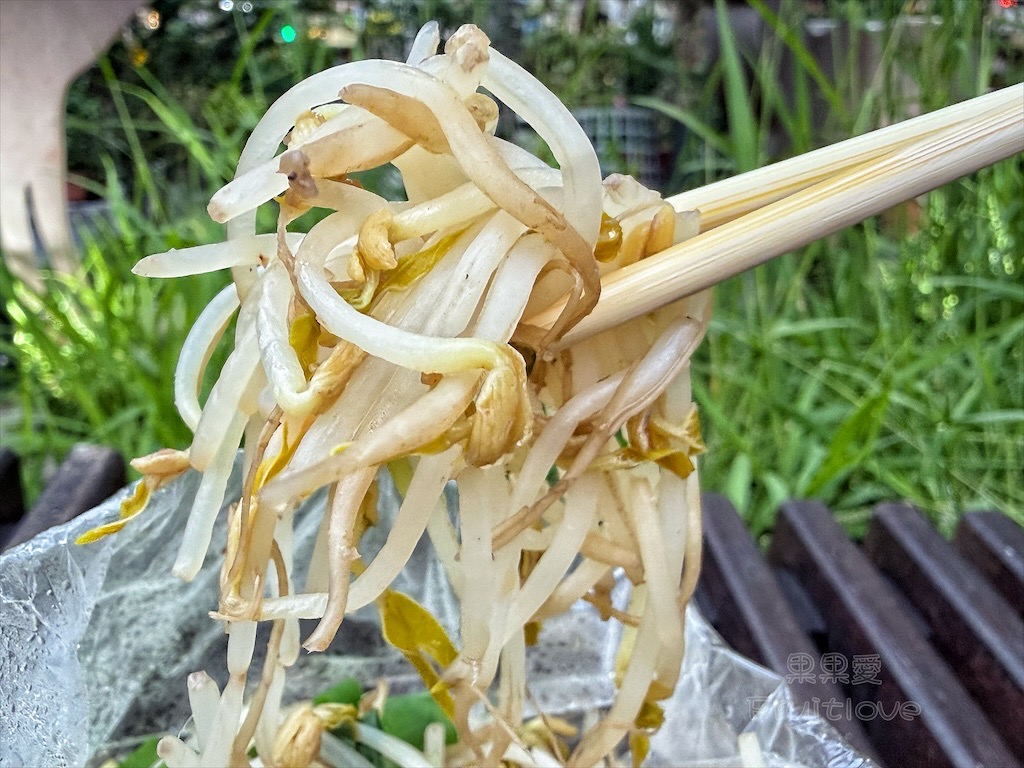 台中沙鹿滷味|陳記滷味: 無意間發現沙鹿市場旁的飄香人氣小攤車,清脆豆芽菜、Q彈蒸煮麵都很推薦 @果果愛Fruitlove 台中沙鹿滷味|陳記滷味: 無意間發現沙鹿市場旁的飄香人氣小攤車,清脆豆芽菜、Q彈蒸煮麵都很推薦 @果果愛Fruitlove