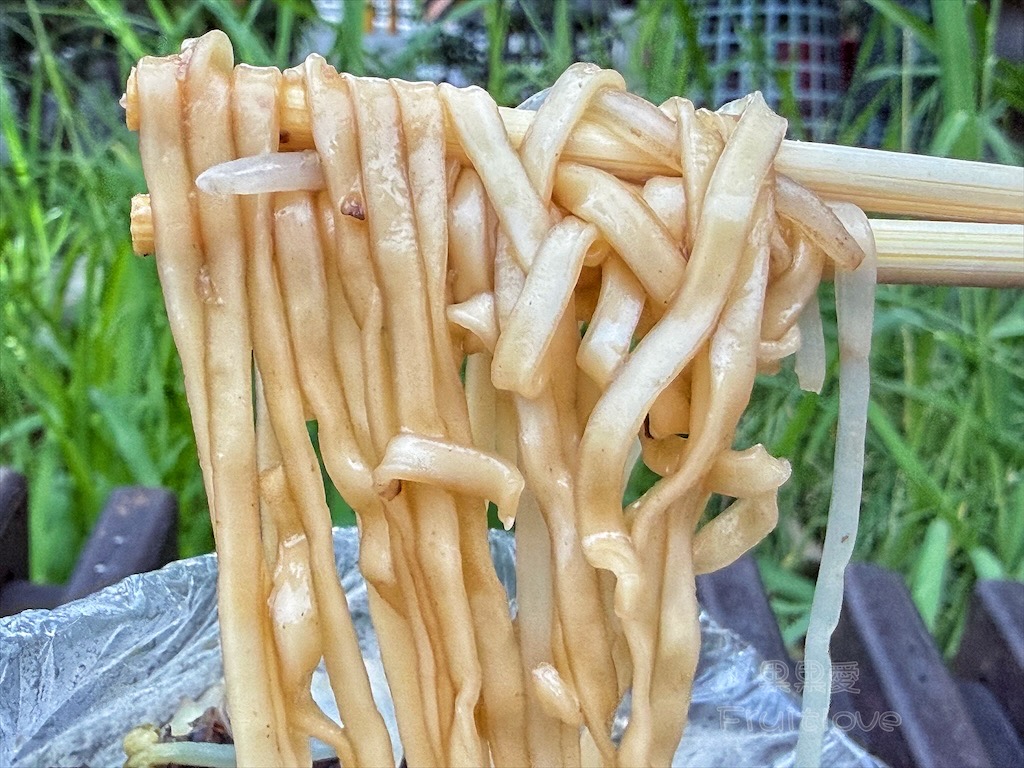台中沙鹿滷味|陳記滷味: 無意間發現沙鹿市場旁的飄香人氣小攤車,清脆豆芽菜、Q彈蒸煮麵都很推薦 @果果愛Fruitlove 台中沙鹿滷味|陳記滷味: 無意間發現沙鹿市場旁的飄香人氣小攤車,清脆豆芽菜、Q彈蒸煮麵都很推薦 @果果愛Fruitlove