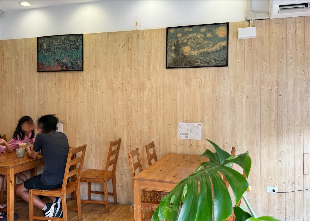 彰化早餐｜三豆二麥：Q軟蓮藕蛋餅和鮪魚玉米或是皮蛋的組合，讓我們很喜歡 @果果愛Fruitlove