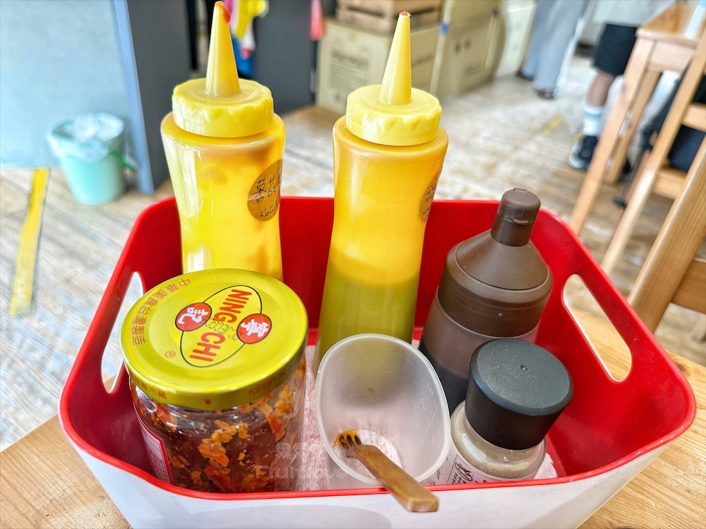 彰化早餐｜三豆二麥：Q軟蓮藕蛋餅和鮪魚玉米或是皮蛋的組合，讓我們很喜歡 @果果愛Fruitlove