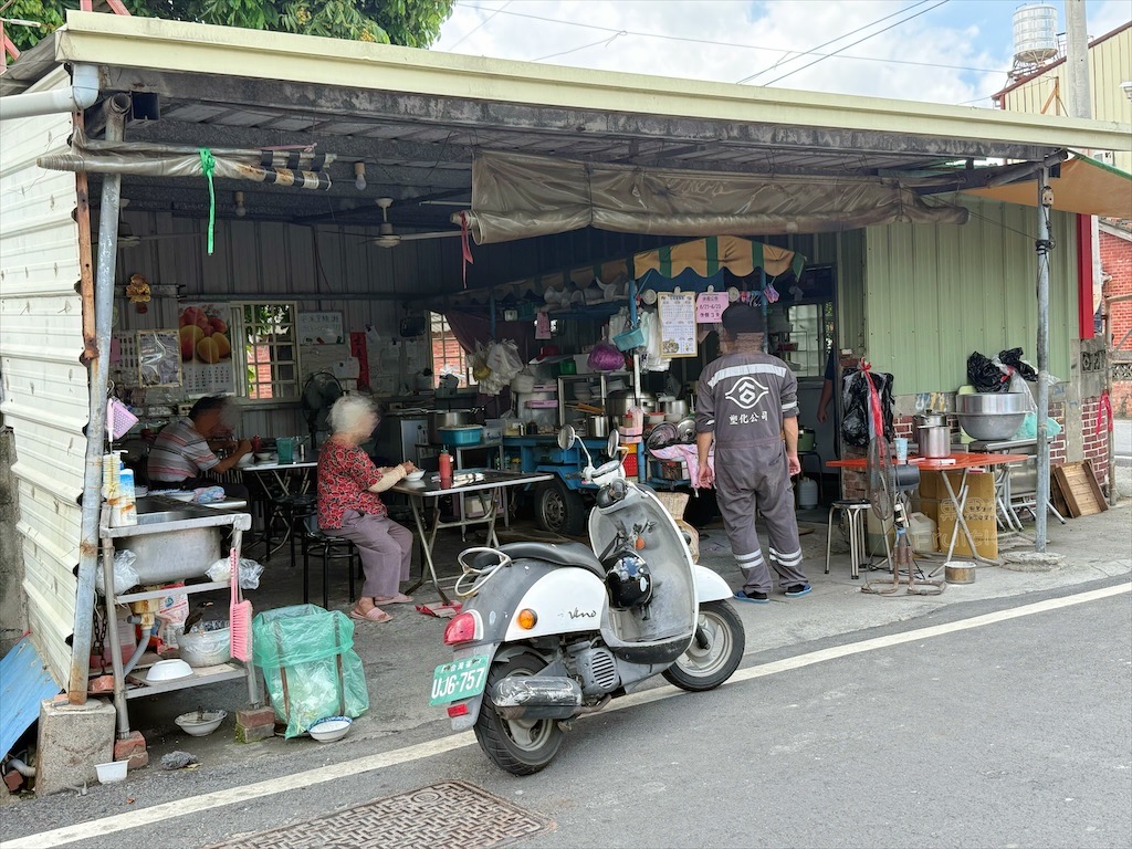 雲林虎尾早午餐｜安溪里麵攤：40年鄉間古早味，滷肉飯、乾麵與羹麵是許多人推薦的 @果果愛Fruitlove