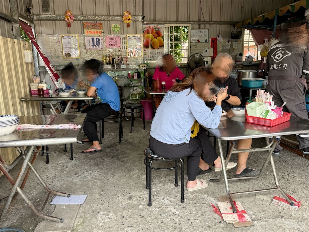雲林虎尾早午餐｜安溪里麵攤：40年鄉間古早味，滷肉飯、乾麵與羹麵是許多人推薦的 @果果愛Fruitlove