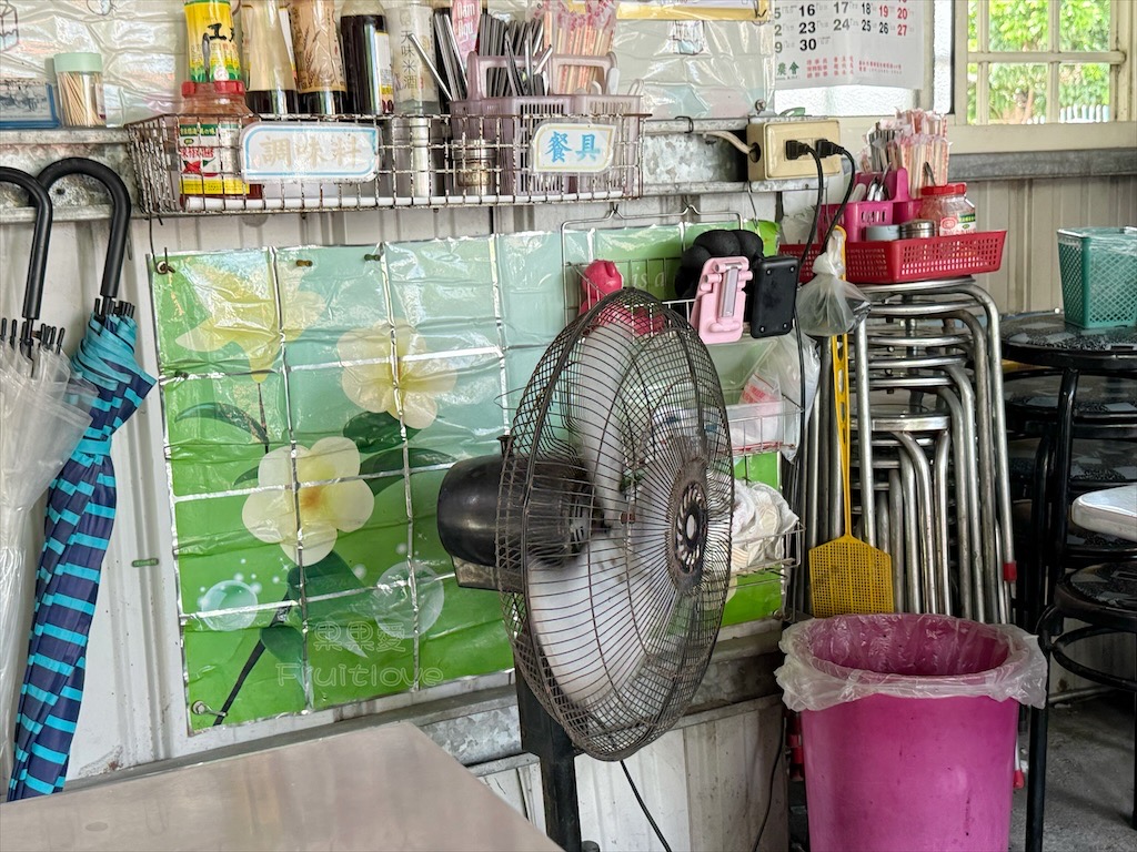 雲林虎尾早午餐｜安溪里麵攤：40年鄉間古早味，滷肉飯、乾麵與羹麵是許多人推薦的 @果果愛Fruitlove