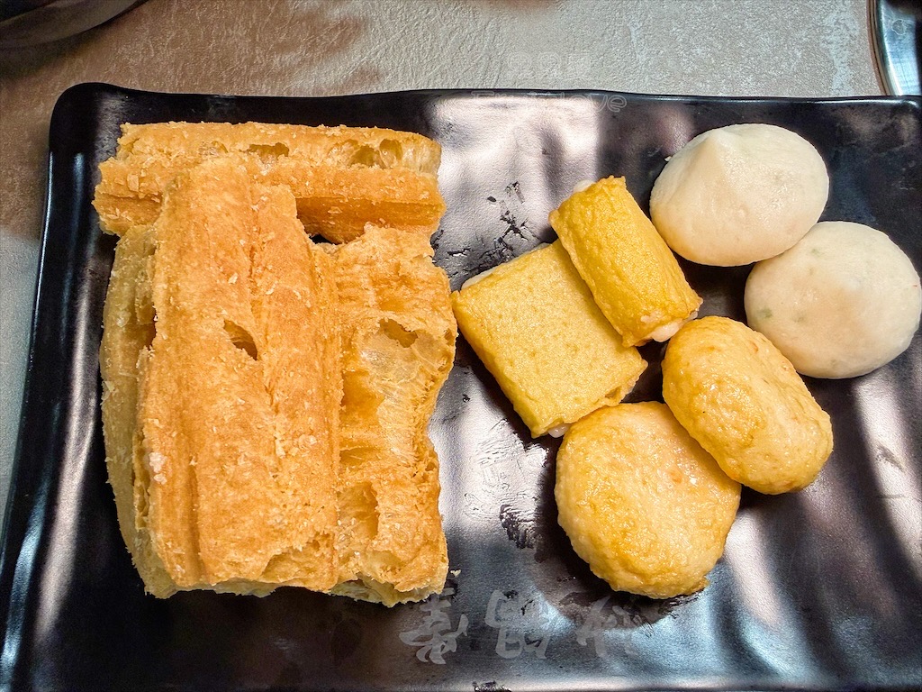 雲林虎尾火鍋｜炒鍋堂：一炒一鍋雙重美味，單人也能品嚐鴛鴦鍋，冰淇淋、飲料、白飯吃到飽 @果果愛Fruitlove