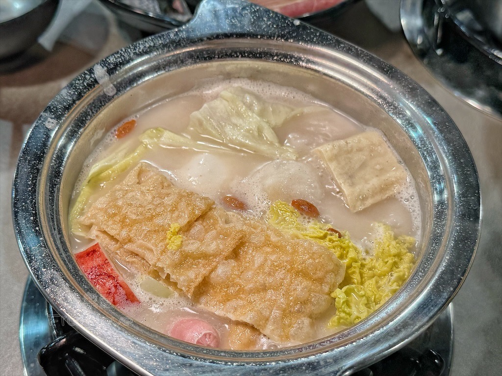雲林虎尾火鍋｜炒鍋堂：一炒一鍋雙重美味，單人也能品嚐鴛鴦鍋，冰淇淋、飲料、白飯吃到飽 @果果愛Fruitlove