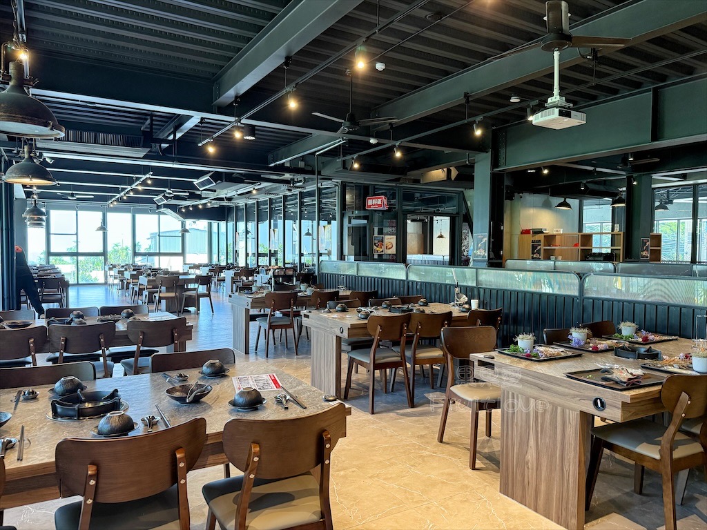 南投鹿谷火鍋｜雞王涮涮鍋鹿芝谷店：手切冷藏文昌雞、金雞元寶盛器，享受美味的同時，滿額送鹿芝谷生態園區門票 @果果愛Fruitlove