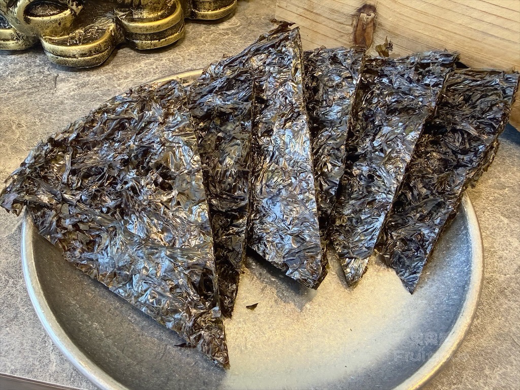 南投鹿谷火鍋｜雞王涮涮鍋鹿芝谷店：手切冷藏文昌雞、金雞元寶盛器，享受美味的同時，滿額送鹿芝谷生態園區門票 @果果愛Fruitlove