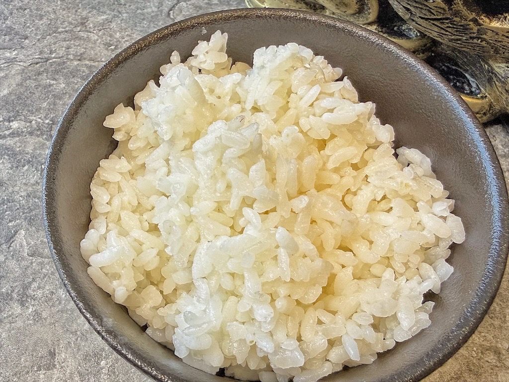 南投鹿谷火鍋｜雞王涮涮鍋鹿芝谷店：手切冷藏文昌雞、金雞元寶盛器，享受美味的同時，滿額送鹿芝谷生態園區門票 @果果愛Fruitlove