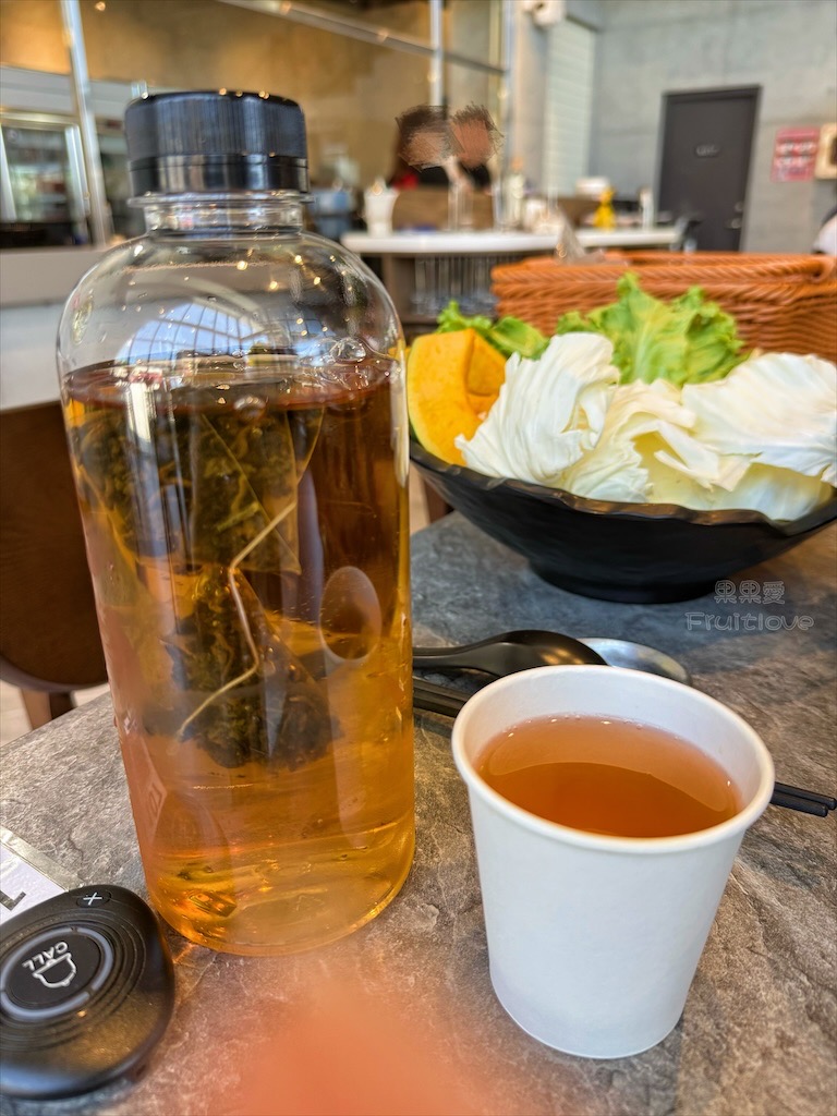南投鹿谷火鍋｜雞王涮涮鍋鹿芝谷店：手切冷藏文昌雞、金雞元寶盛器，享受美味的同時，滿額送鹿芝谷生態園區門票 @果果愛Fruitlove