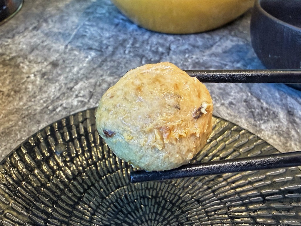 南投鹿谷火鍋｜雞王涮涮鍋鹿芝谷店：手切冷藏文昌雞、金雞元寶盛器，享受美味的同時，滿額送鹿芝谷生態園區門票 @果果愛Fruitlove