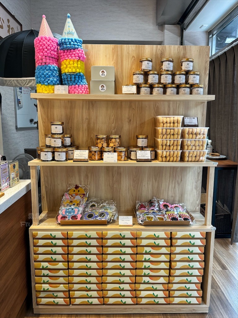 台中沙鹿甜點蛋糕|練勤堂:招牌裸蛋糕,特色太陽餅和創新檸檬蛋糕伴手禮禮盒,還有多款寶盒蛋糕、手工餅乾 @果果愛Fruitlove 台中沙鹿甜點蛋糕|練勤堂:招牌裸蛋糕,特色太陽餅和創新檸檬蛋糕伴手禮禮盒,還有多款寶盒蛋糕、手工餅乾 @果果愛Fruitlove