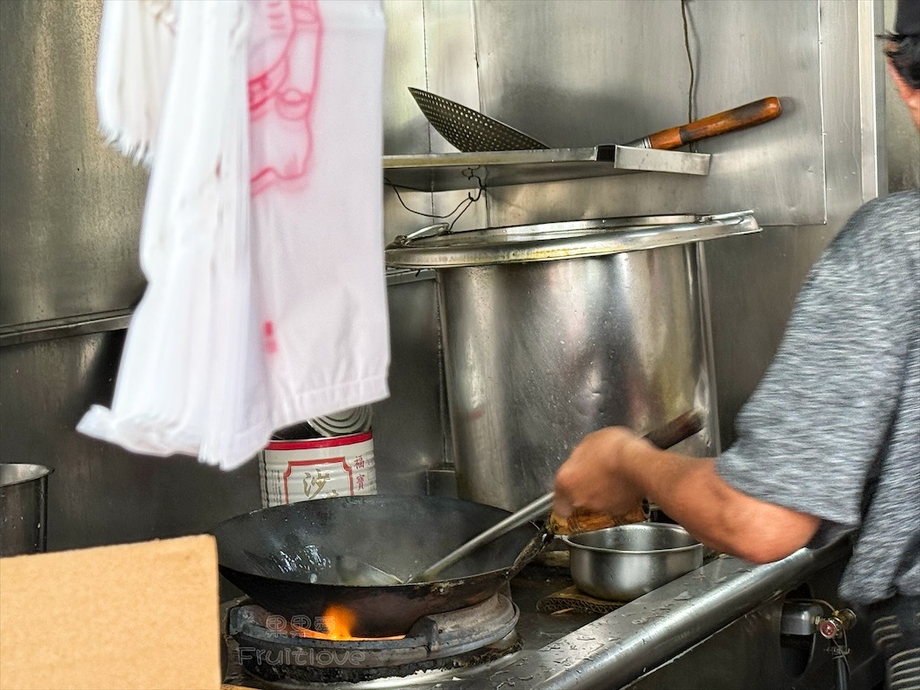 台中太平｜太平阿龍快炒：炒飯、炒麵、燴飯、湯麵通通一律50元，在地人激推平價小吃 @果果愛Fruitlove