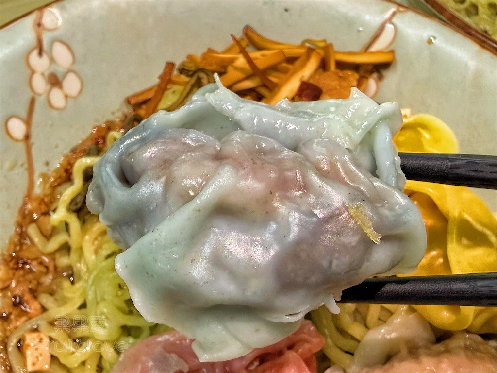 台中清水｜潮州手工製作餛飩麵：繽紛手工餛飩，Q彈蔬菜麵，香濃麻醬麵，在地老味道必嚐！ @果果愛Fruitlove