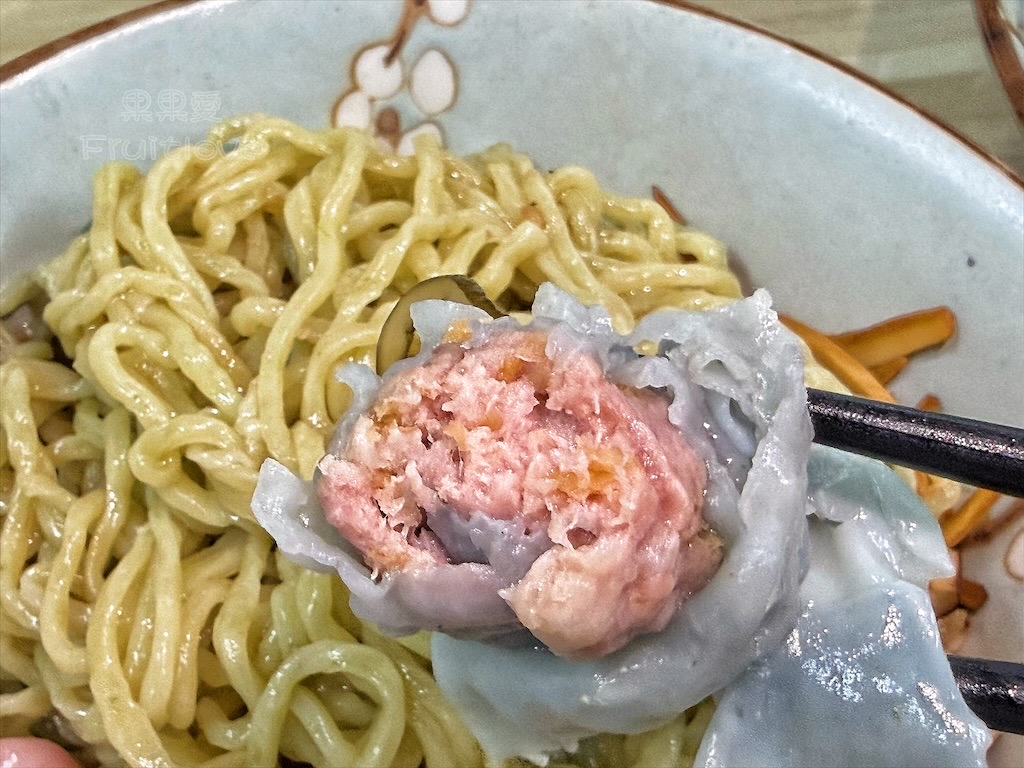 台中清水｜潮州手工製作餛飩麵：繽紛手工餛飩，Q彈蔬菜麵，香濃麻醬麵，在地老味道必嚐！ @果果愛Fruitlove
