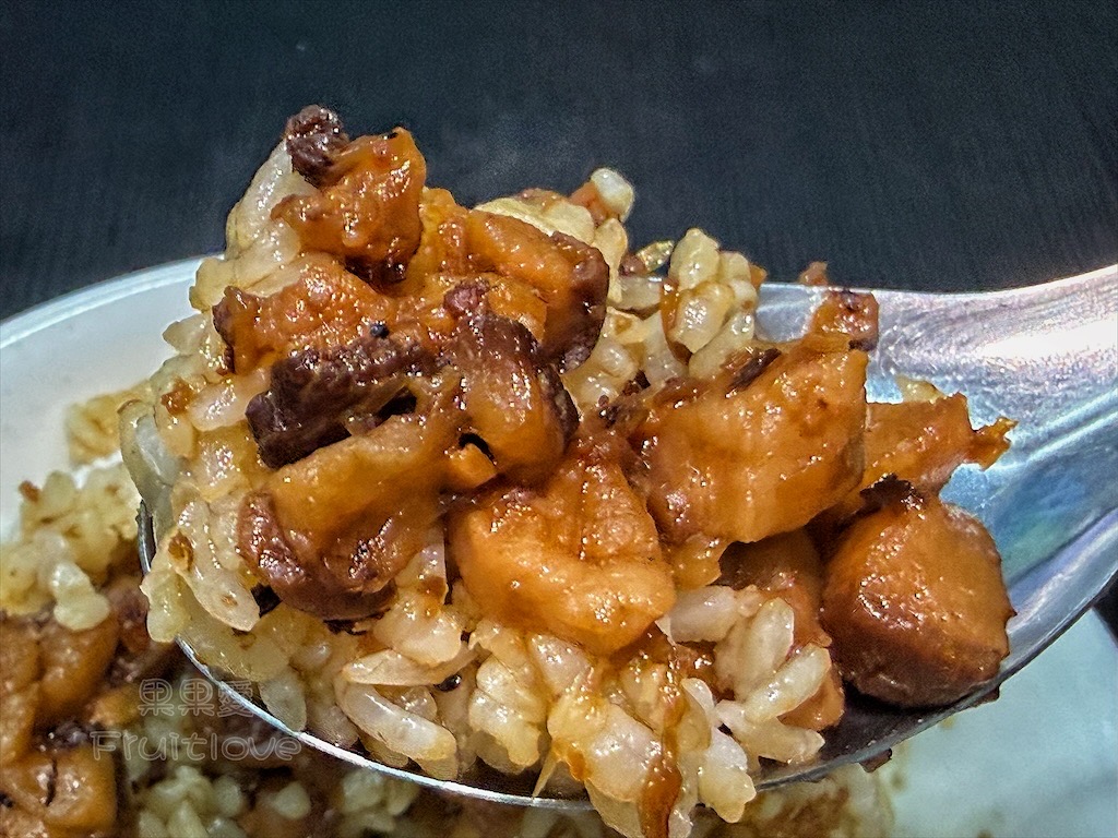 台中南區｜YaLo鴨囉：第三市場銷魂鴨燥飯！鴨肉飯、鴨肉盤必吃推薦，在地人也愛的小吃 @果果愛Fruitlove