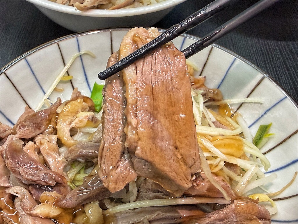 台中南區|YaLo鴨囉:第三市場銷魂鴨燥飯!鴨肉飯、鴨肉盤必吃推薦,在地人也愛的小吃 @果果愛Fruitlove 台中南區|YaLo鴨囉:第三市場銷魂鴨燥飯!鴨肉飯、鴨肉盤必吃推薦,在地人也愛的小吃 @果果愛Fruitlove