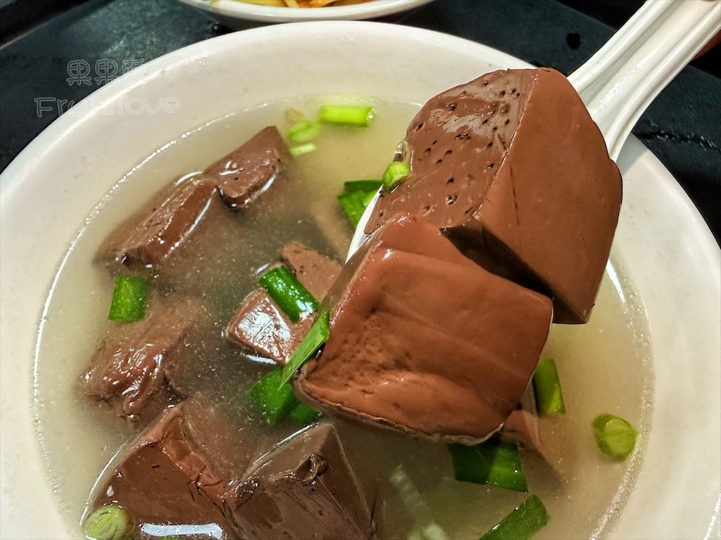 台中豐原｜康康豬豬血湯：在地人必吃超人氣早午餐，豬血湯滑嫩彈牙，炒麵搭配蔥辣醬超對味 @果果愛Fruitlove