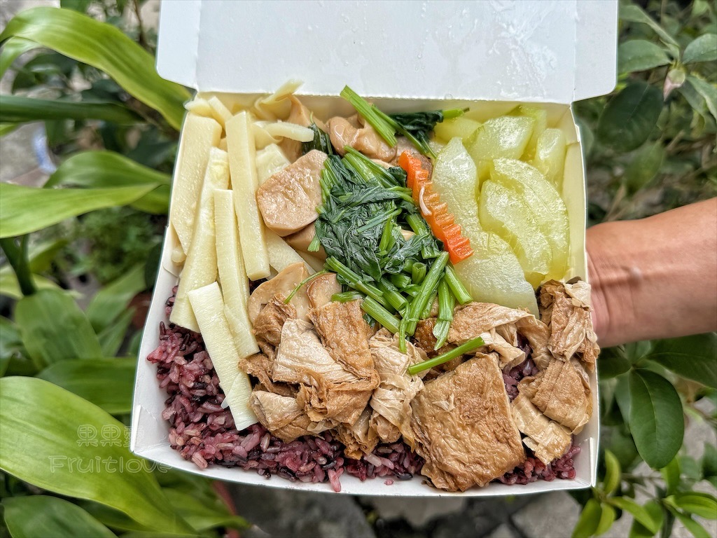 台中大里早午餐|菩提素食便當:不起眼卻人潮絡繹不絕的素食便當店推薦,親切服務、豐富菜色、份量足 @果果愛Fruitlove 台中大里早午餐|菩提素食便當:不起眼卻人潮絡繹不絕的素食便當店推薦,親切服務、豐富菜色、份量足 @果果愛Fruitlove