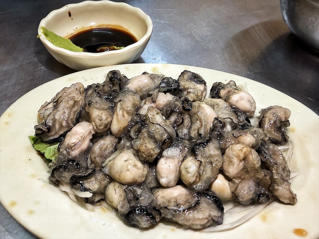 台中西區｜川源古早味蚵仔麵線：審計新村旁超人氣的大腸蚵仔麵線，必吃鮮甜乾蚵仔！ @果果愛Fruitlove