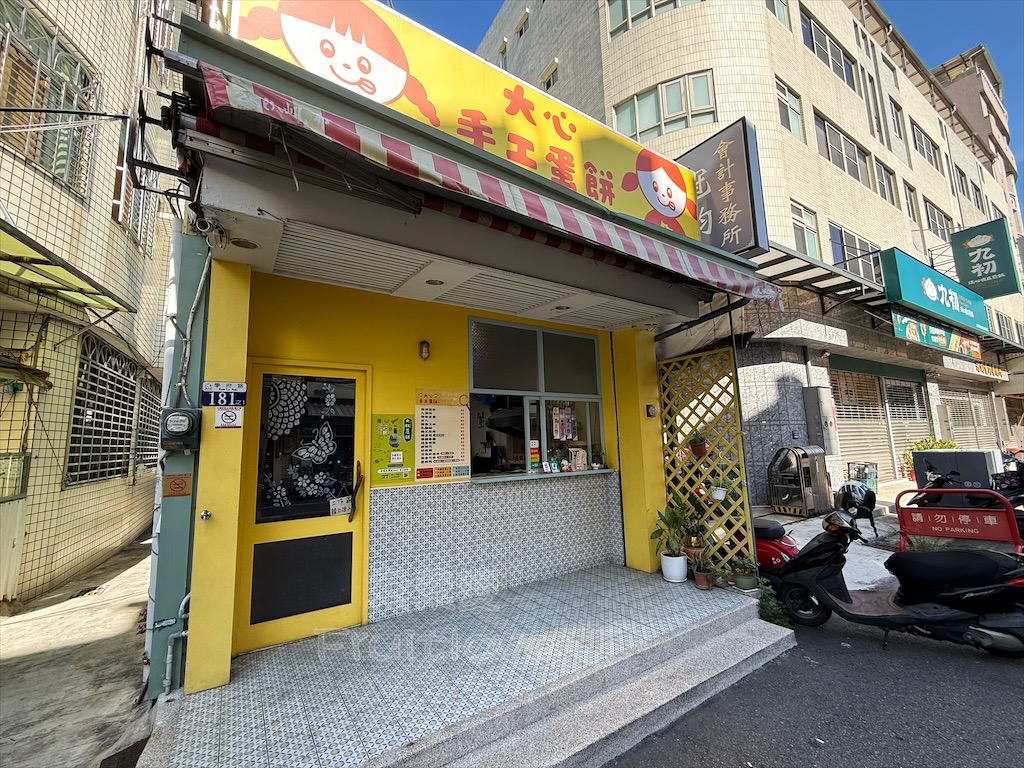 台中大雅｜大心手工蛋餅、大叔蔥餅：酥脆蔥抓餅皮結合創意內餡，必點夏日限定綠蘆筍與魷魚燒蛋餅 @果果愛Fruitlove