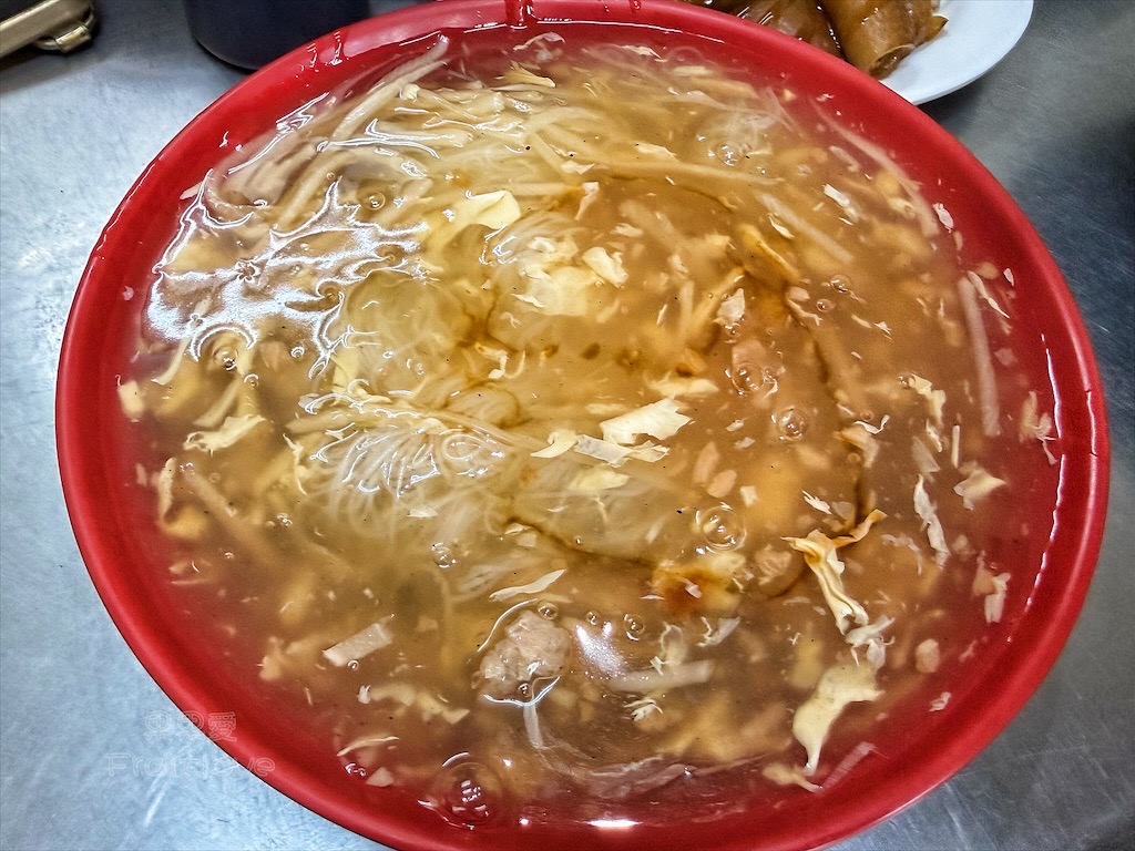 台中東區｜富貴街肉羹麵： 巷弄內美食小吃，肉羹Q彈，羹湯好喝有層次，用料實在、份量十足 @果果愛Fruitlove