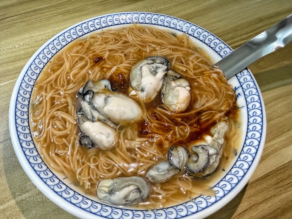 台中太平|Nama手工大腸蚵仔麵線:勤益商圈小吃推薦,脆皮蚵仔煎蓋飯有飽足感,蚵仔麵線的蚵仔很肥美 @果果愛Fruitlove 台中太平|Nama手工大腸蚵仔麵線:勤益商圈小吃推薦,脆皮蚵仔煎蓋飯有飽足感,蚵仔麵線的蚵仔很肥美 @果果愛Fruitlove