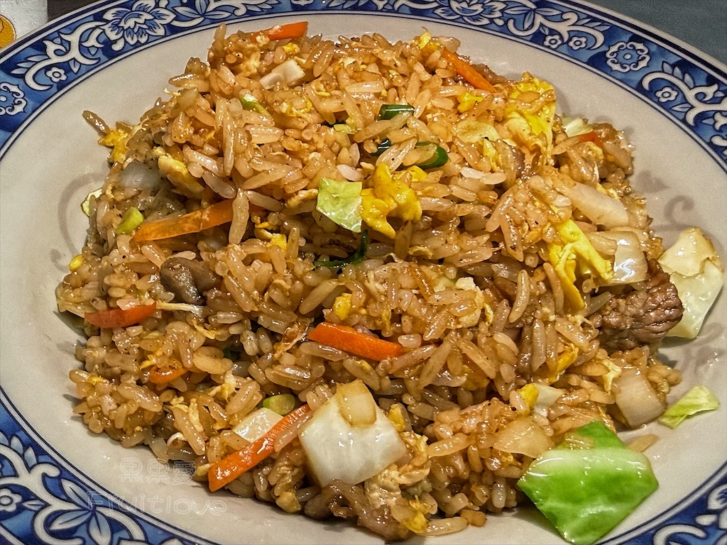 台中南區美食｜味興平價現炒：興大生私藏平價炒飯炒麵，免費冬瓜檸檬無限暢飲，萌貓陪吃 @果果愛Fruitlove