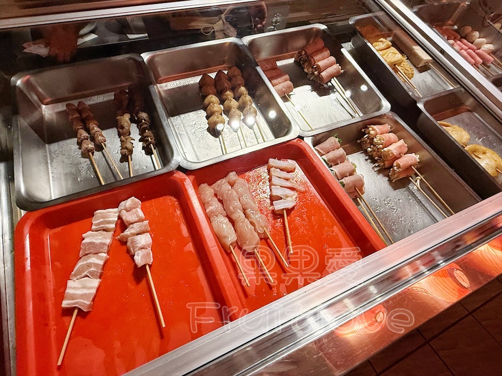 南投草屯|草屯七里香:在地人推薦純炭火燒烤宵夜,堅持生烤不油炸,就是喜歡這迷人的炭香味 @果果愛Fruitlove 南投草屯|草屯七里香:在地人推薦純炭火燒烤宵夜,堅持生烤不油炸,就是喜歡這迷人的炭香味 @果果愛Fruitlove