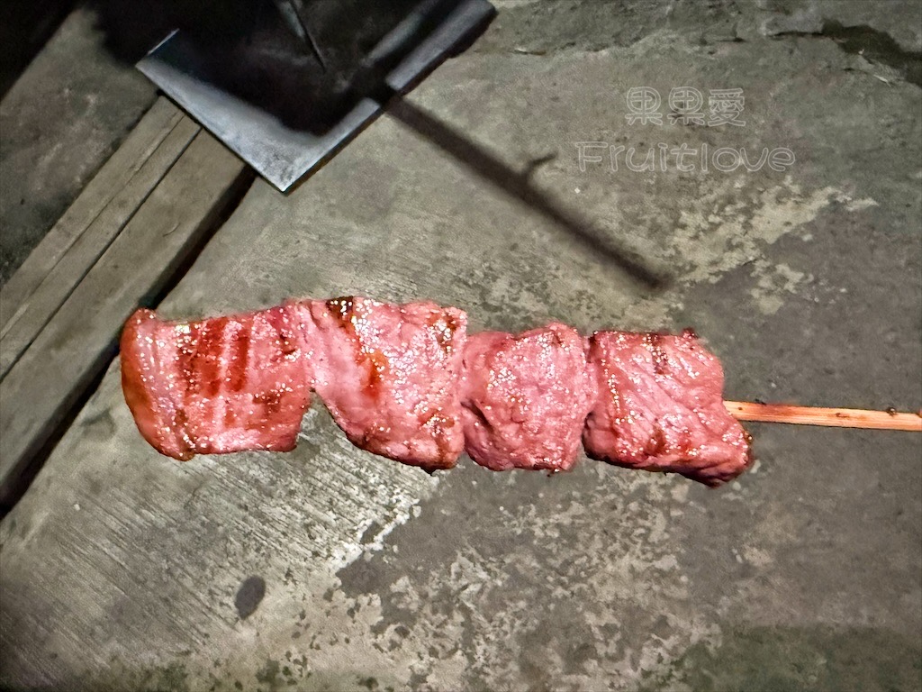 南投草屯|草屯七里香:在地人推薦純炭火燒烤宵夜,堅持生烤不油炸,就是喜歡這迷人的炭香味 @果果愛Fruitlove 南投草屯|草屯七里香:在地人推薦純炭火燒烤宵夜,堅持生烤不油炸,就是喜歡這迷人的炭香味 @果果愛Fruitlove