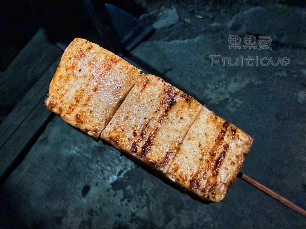 南投草屯|草屯七里香:在地人推薦純炭火燒烤宵夜,堅持生烤不油炸,就是喜歡這迷人的炭香味 @果果愛Fruitlove 南投草屯|草屯七里香:在地人推薦純炭火燒烤宵夜,堅持生烤不油炸,就是喜歡這迷人的炭香味 @果果愛Fruitlove