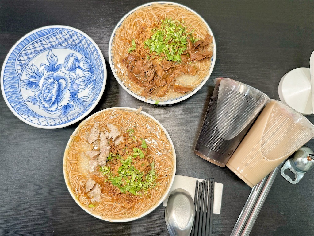 快餐慢食-自選沙拉&rang;台中大里美食，在地人氣熱壓捲餅、自選沙拉，沙拉醬有8種口味選擇 @果果愛Fruitlove