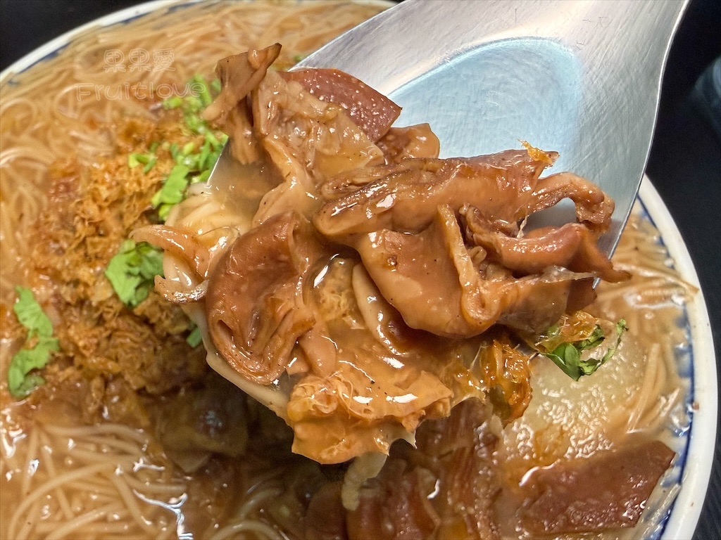 南投魚池早餐｜順口味麵線：在地30年三代傳承麵線老店！必吃招牌蛋酥大腸、肉羹麵線，寵物友善 @果果愛Fruitlove