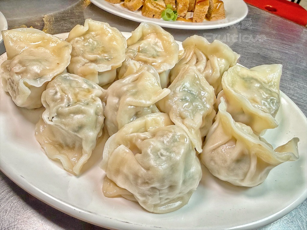 台中大里|良記小攤: 深夜古早味食堂,必吃招牌紅燒肉飯、滷肉飯、香菜豬肉水餃 @果果愛Fruitlove