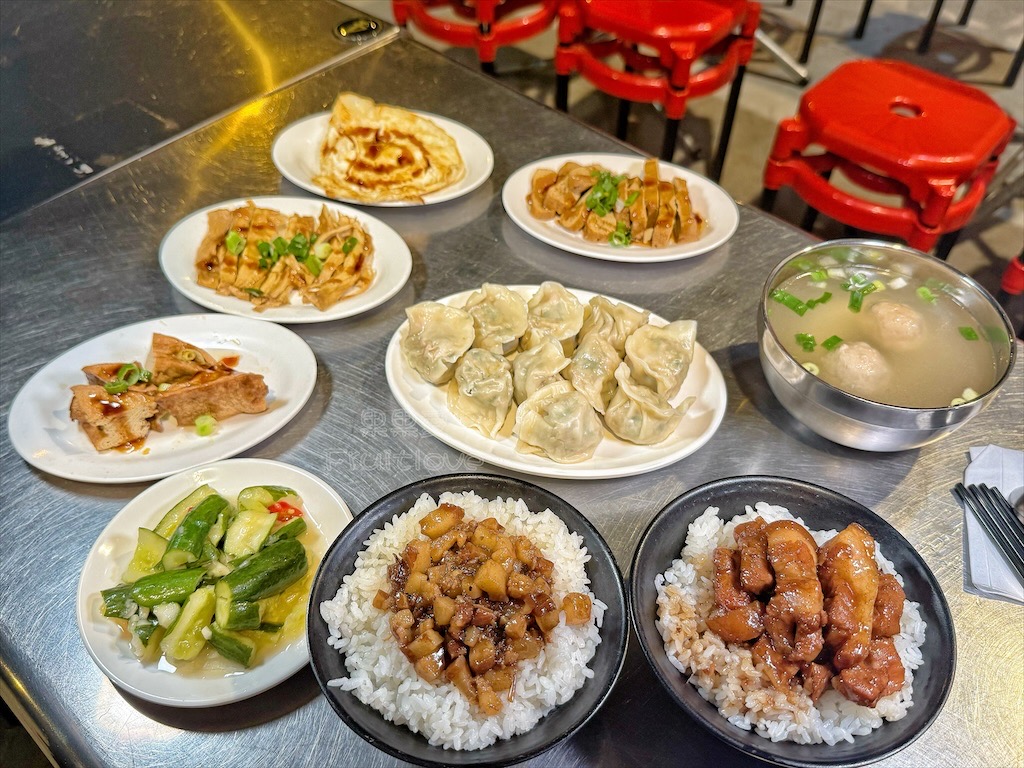 南投草屯｜阿華臭豆腐：香酥鮮嫩的臭豆腐，除了傳統還有創意口味可以選擇 @果果愛Fruitlove