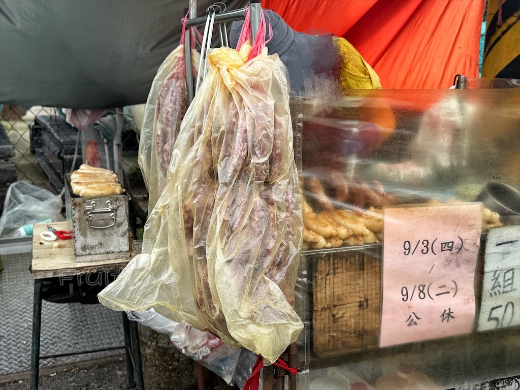 彰化阿姐香腸攤：無招牌在地超人氣炭烤大腸包小腸，銅板價50元古早味下午茶推薦 @果果愛Fruitlove