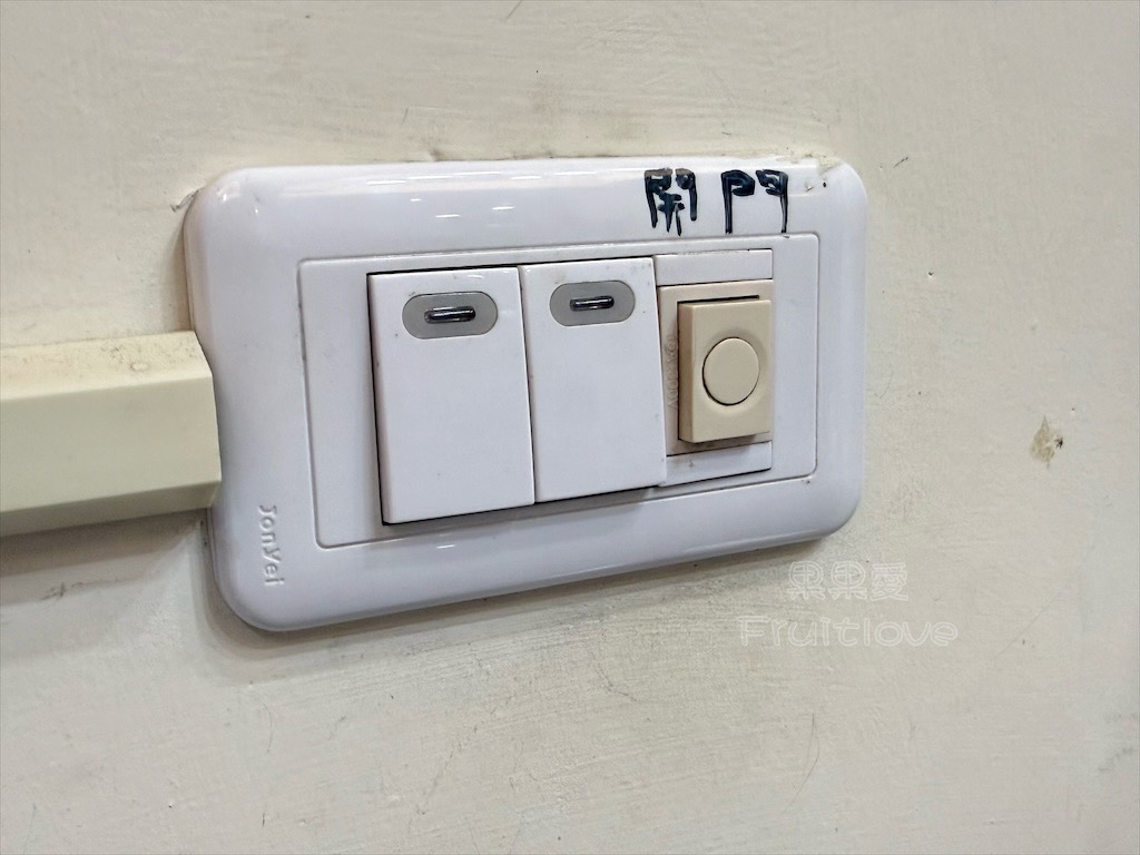彰化鹿港｜悠嫻民宿：5分鐘到鹿港市區，鬧中取靜、免費停車、房間寬敞舒適，國旅補助合法民宿 @果果愛Fruitlove