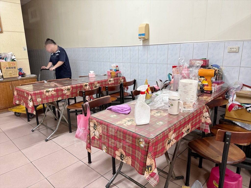 南投草屯｜白鳥餐飲店：在地老字號小吃店，全天候無休，炒飯、鹿港麵線糊平價又實在 @果果愛Fruitlove